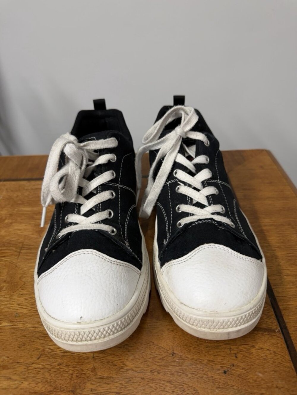 Skechers Roadies Women's Shoe 11 Black Canvas True Roots Sneakers Y2K Retro